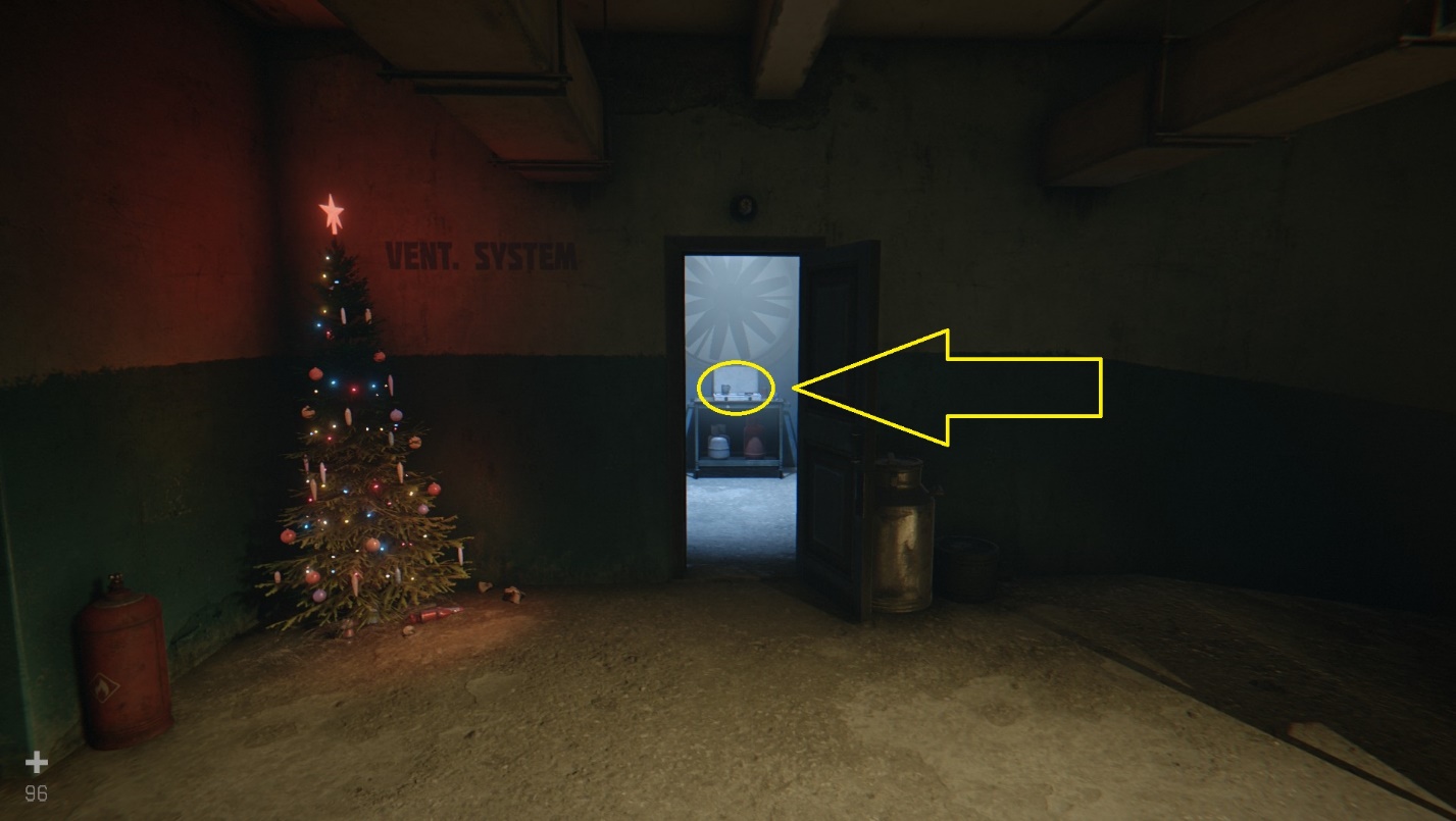 Турка с кофе на плитке в бункере