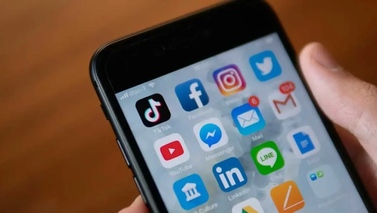 Концептуальное изображение авторских прав и легальности скачивания контента