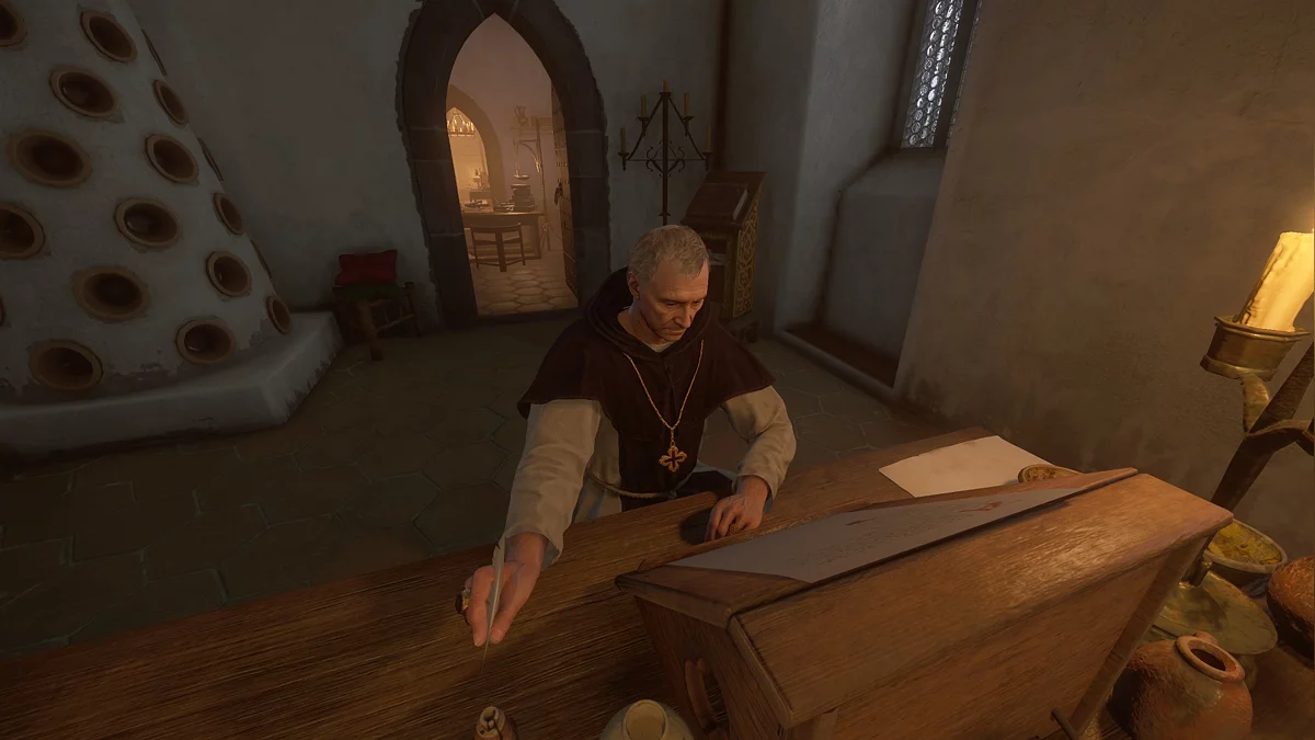 Аббат Ян в своих покоях передаёт реликвию Бавора Генри