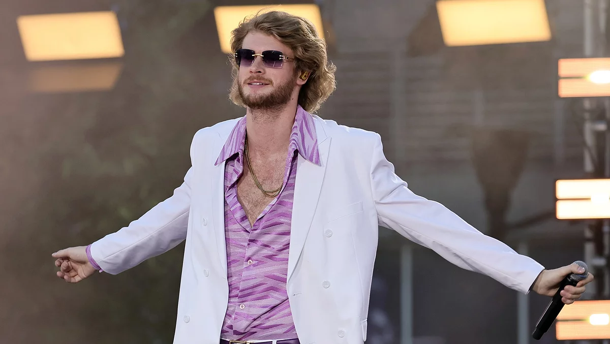 Yung Gravy (Мэтью Рэймонд) — рэпер, озвучивший Голема