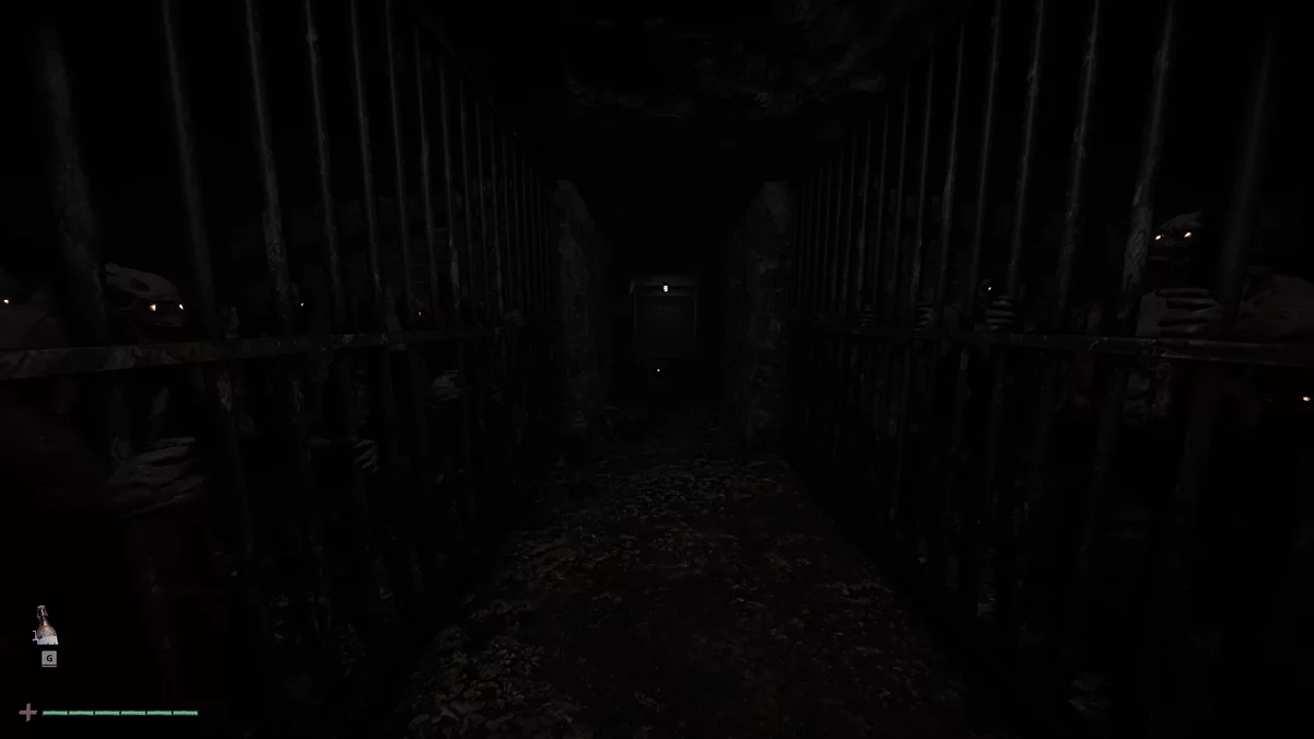 Клетки с монстрами перед занавесом