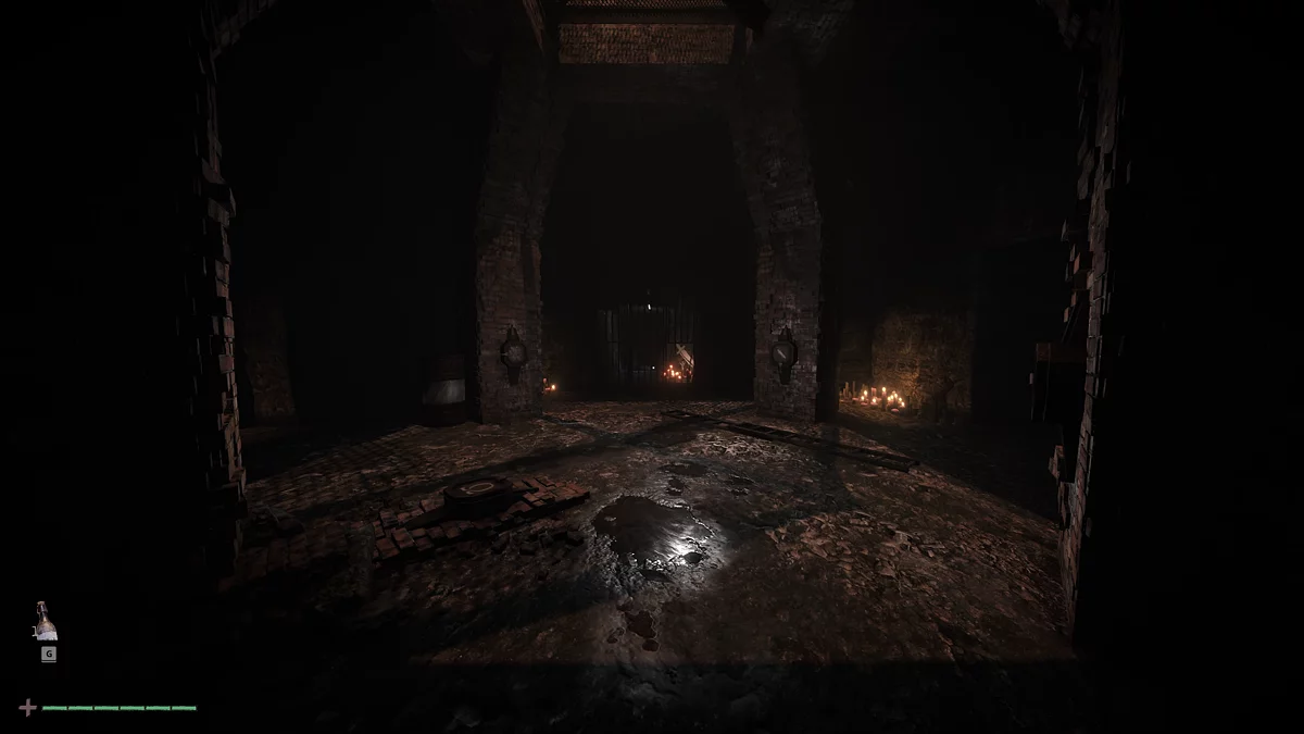 Зал с четырьмя колоннами и символами