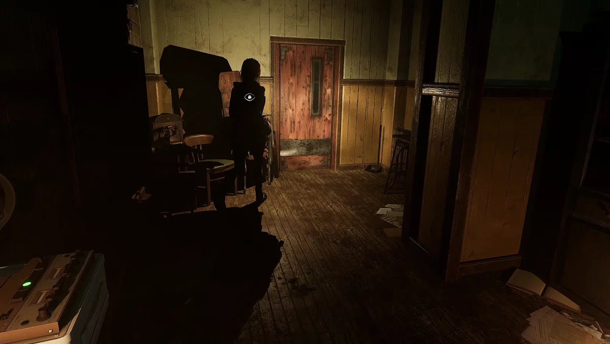 Четвёртый лист дневника Иоава на стопке стульев в кладовой кабинета №102