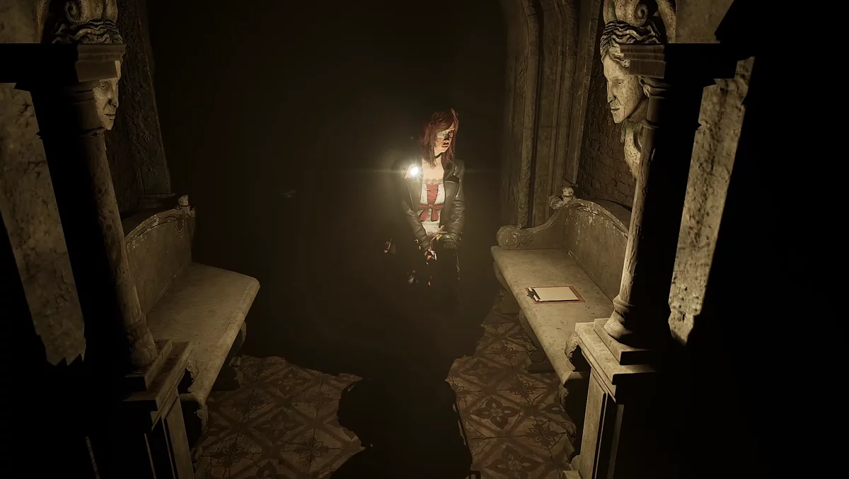 Последний блокнот Анджелики на каменной скамье в крипте реального мира