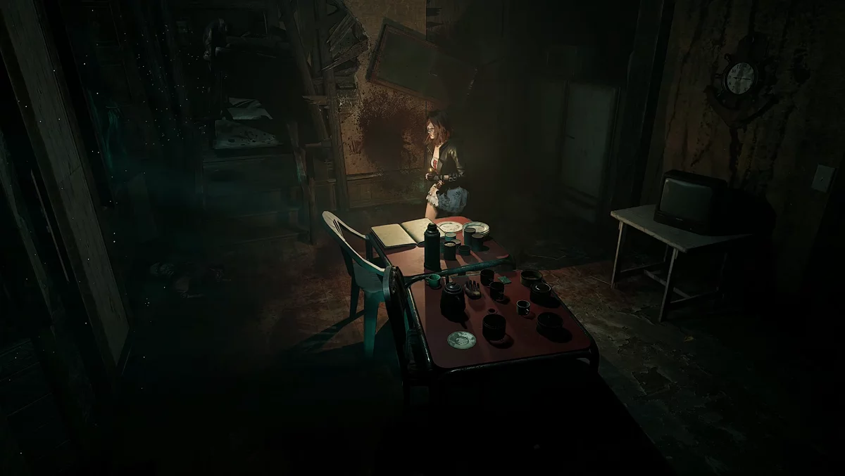 Первая запись брата Хуана на столе перед спальней в дормитории рыбного завода