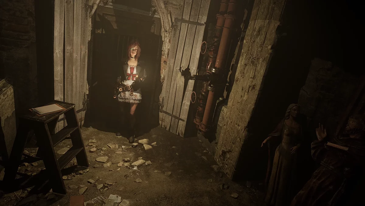 Первый блокнот Анджелики на стремянке в комнате надзирательницы