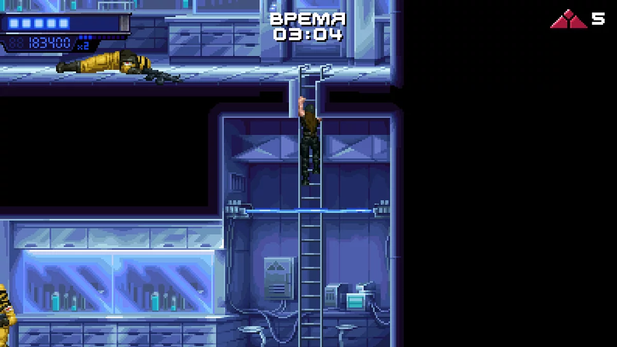 Аптечка слева в коридоре