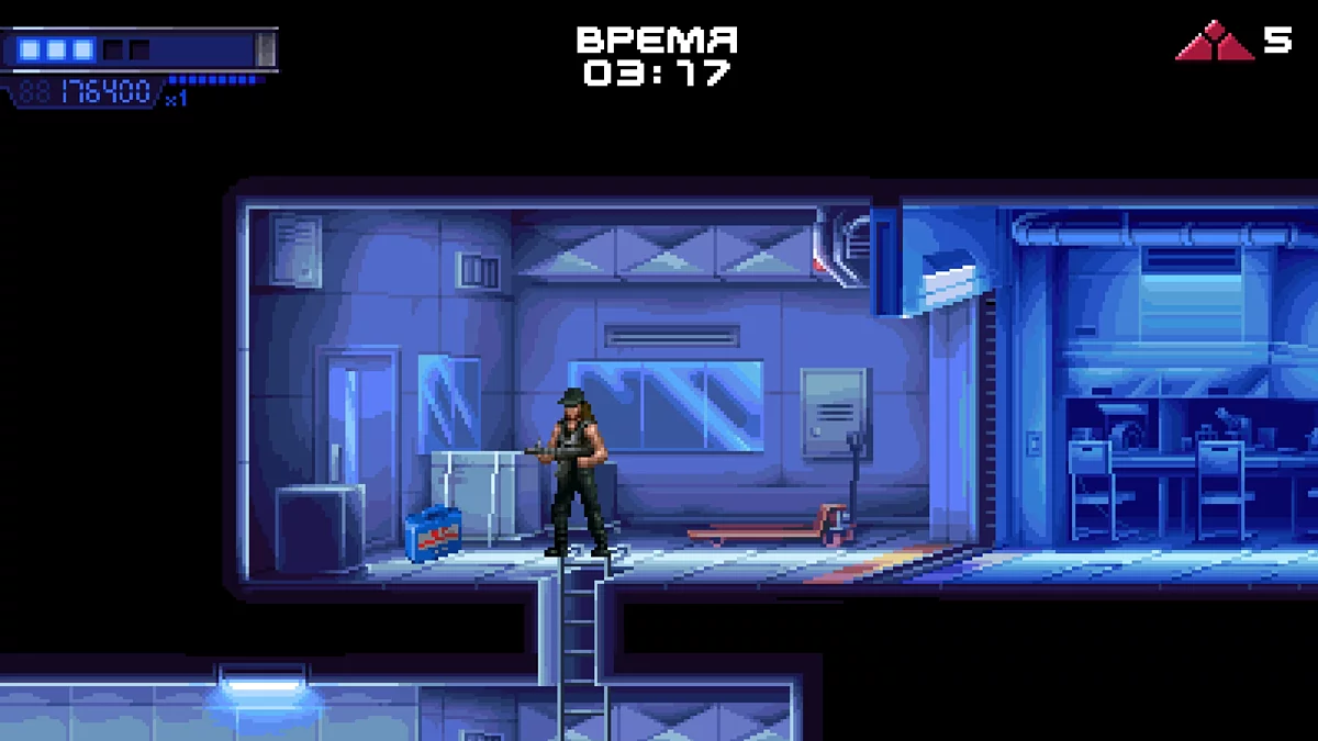 Подъем на лифте в комплексе