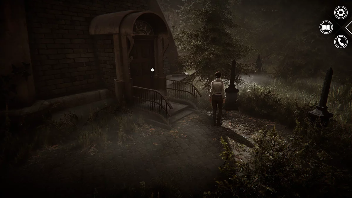 Дверь в кабинет священника внутри церкви