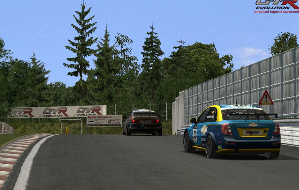 Скриншот из игры GTR Evolution - 6