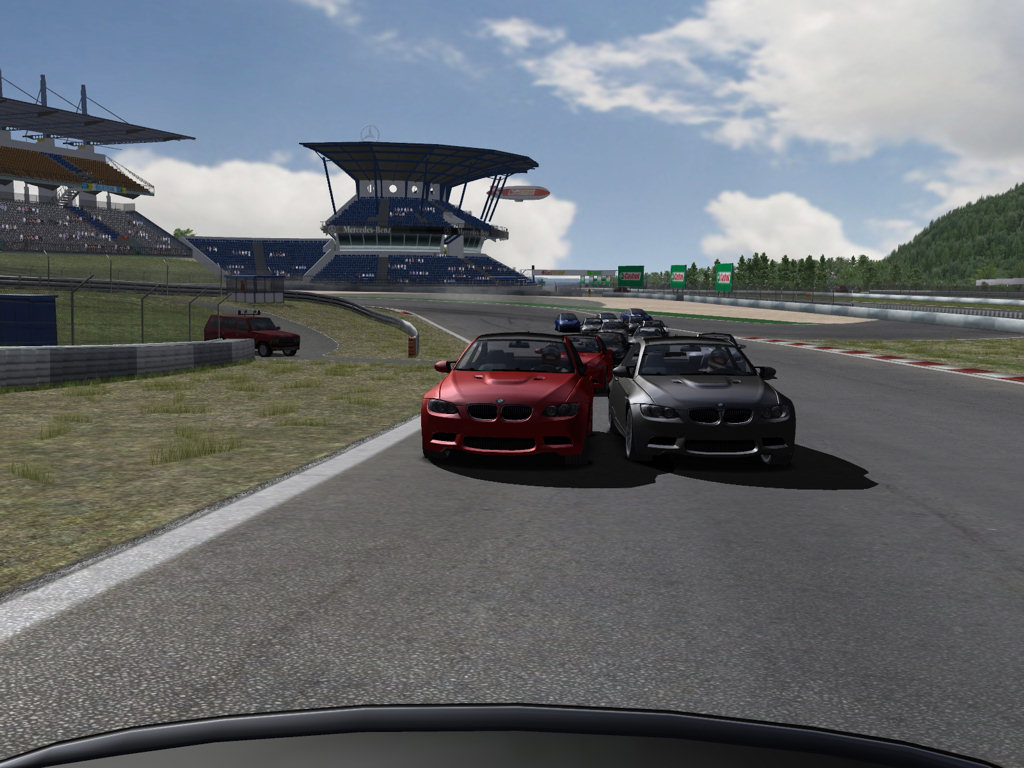 Скриншот из игры BMW M3 Challenge - 18