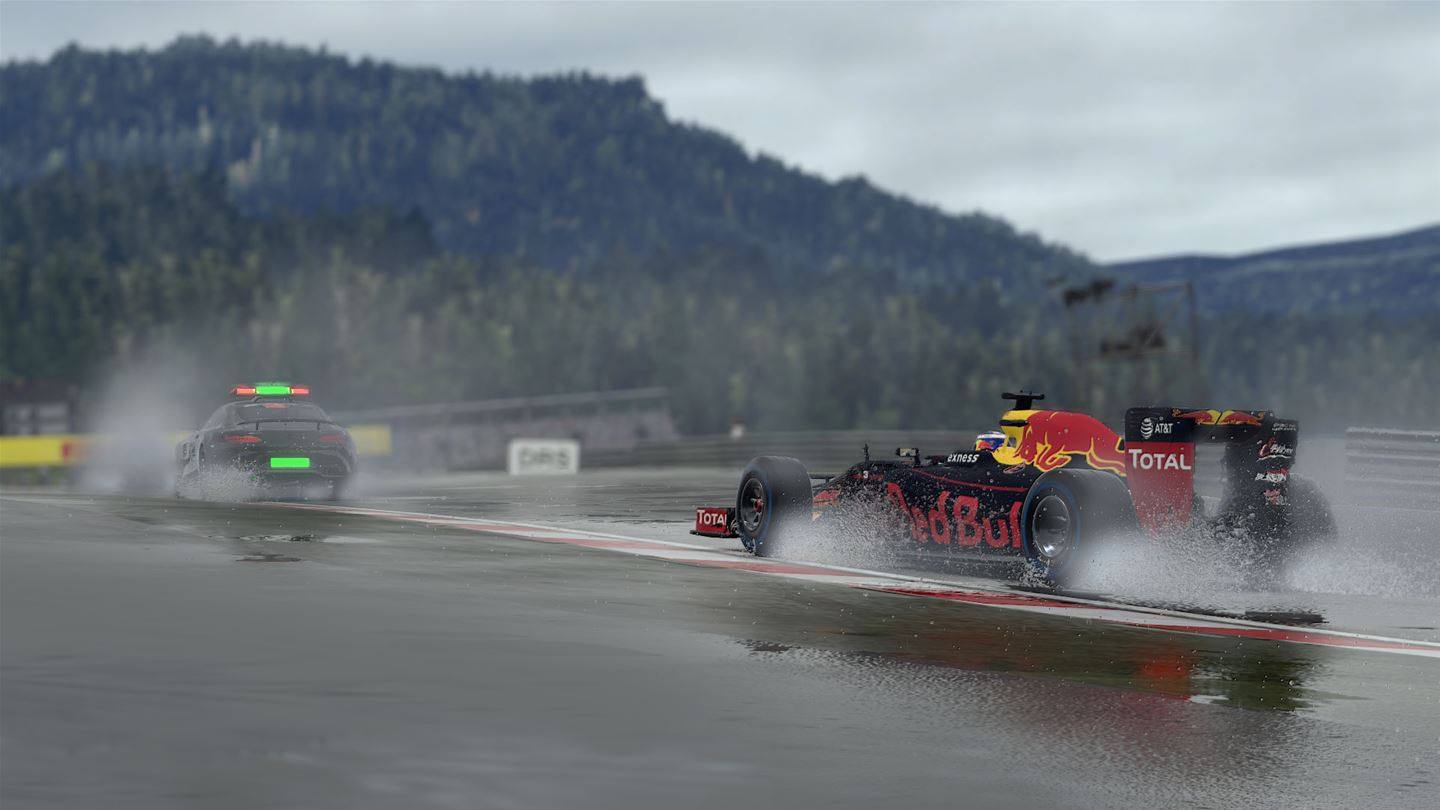 Скриншот из игры F1 2016 - 23