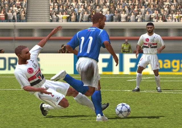 Скриншот из игры FIFA 2005 - 29