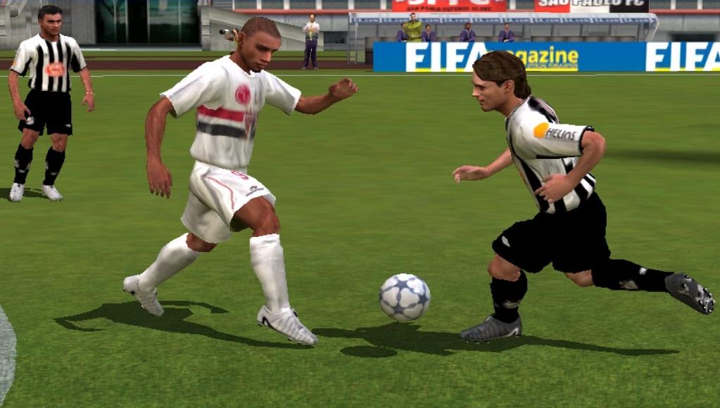 Скриншот из игры FIFA 2005 - 24