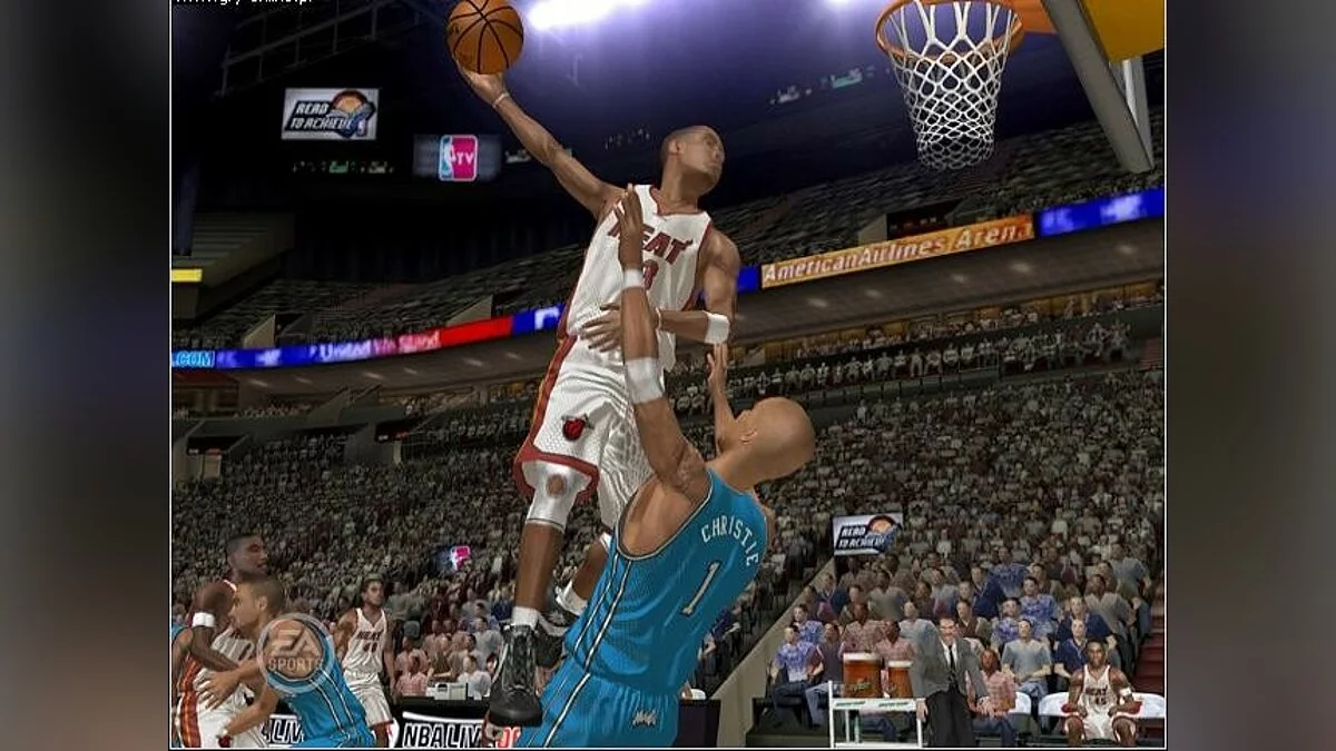 Скриншот из игры NBA Live 06 - 32