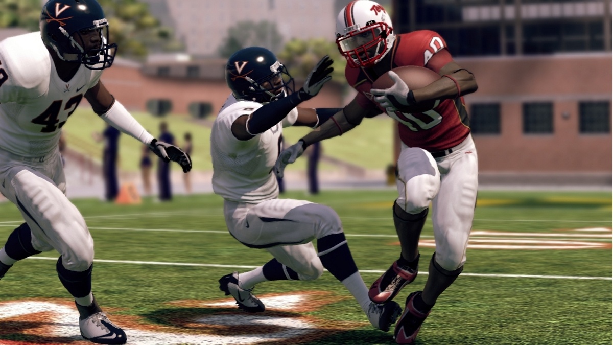 Скриншот из игры NCAA Football 11 - 19