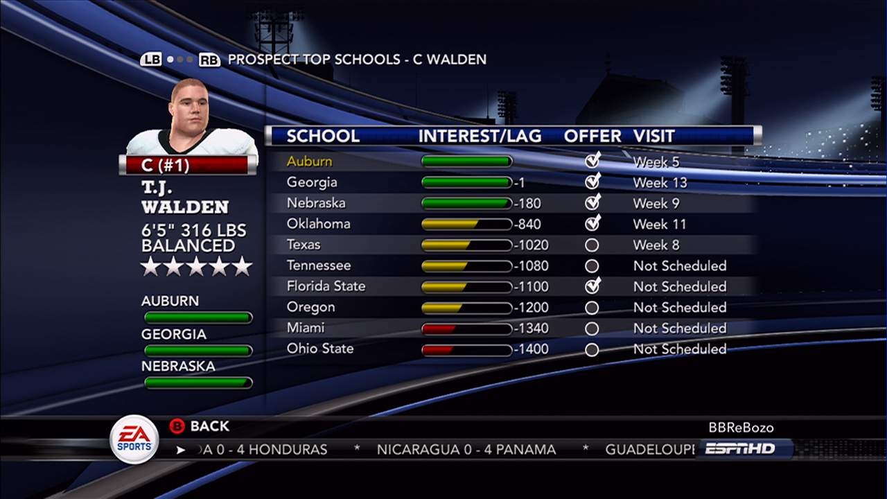 Скриншот из игры NCAA Football 11 - 30