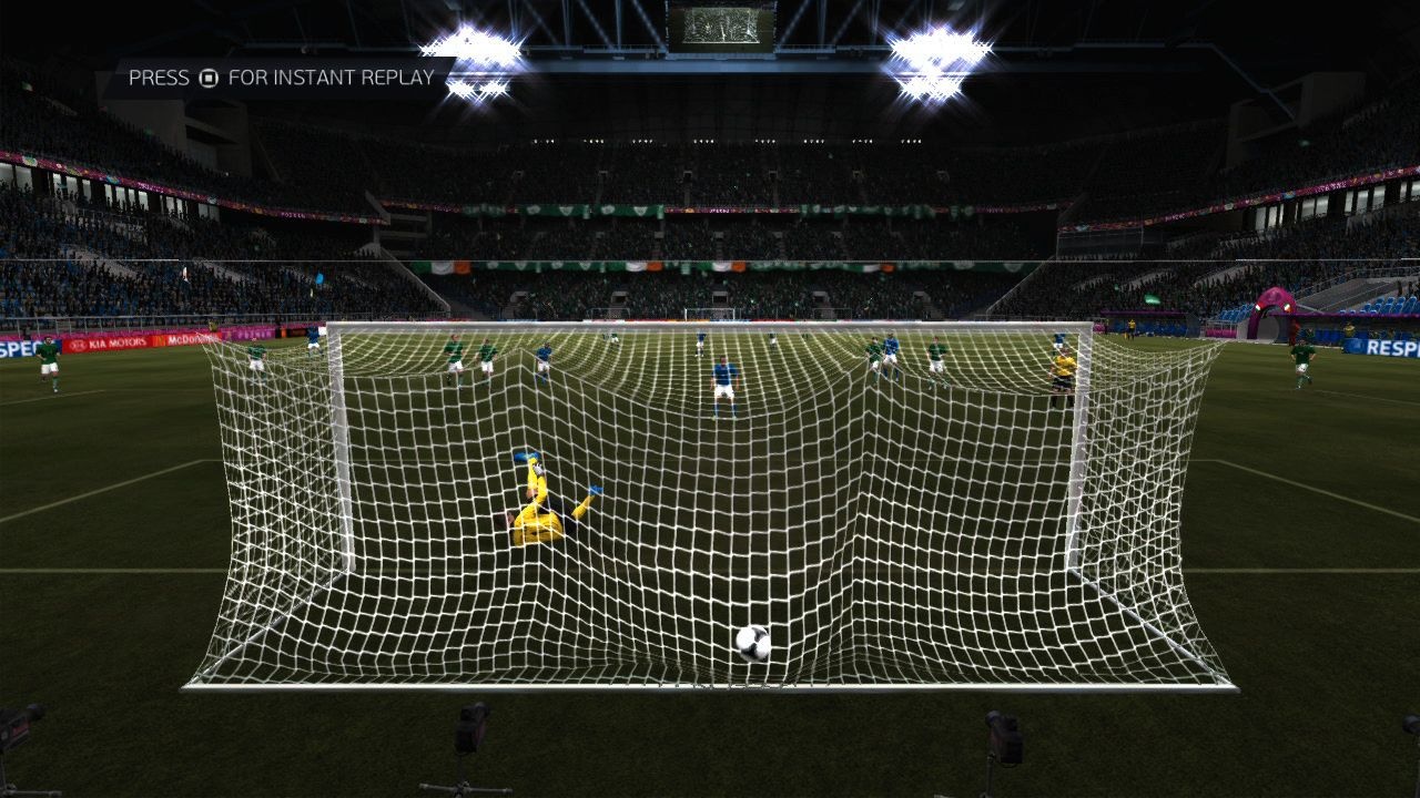 Скриншот из игры UEFA Euro 2012 - 61