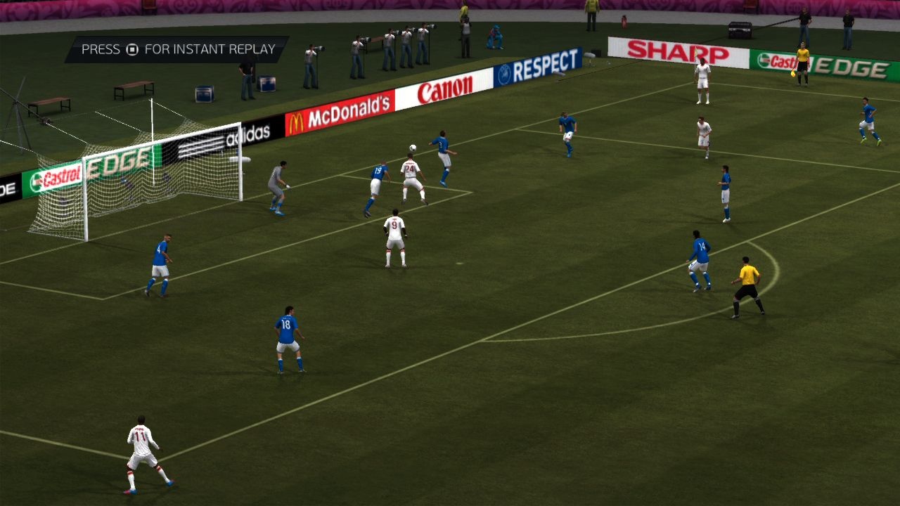 Скриншот из игры UEFA Euro 2012 - 22