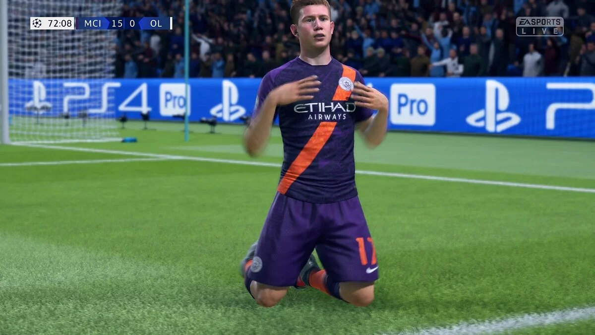 Скриншот из игры FIFA 19 - 24