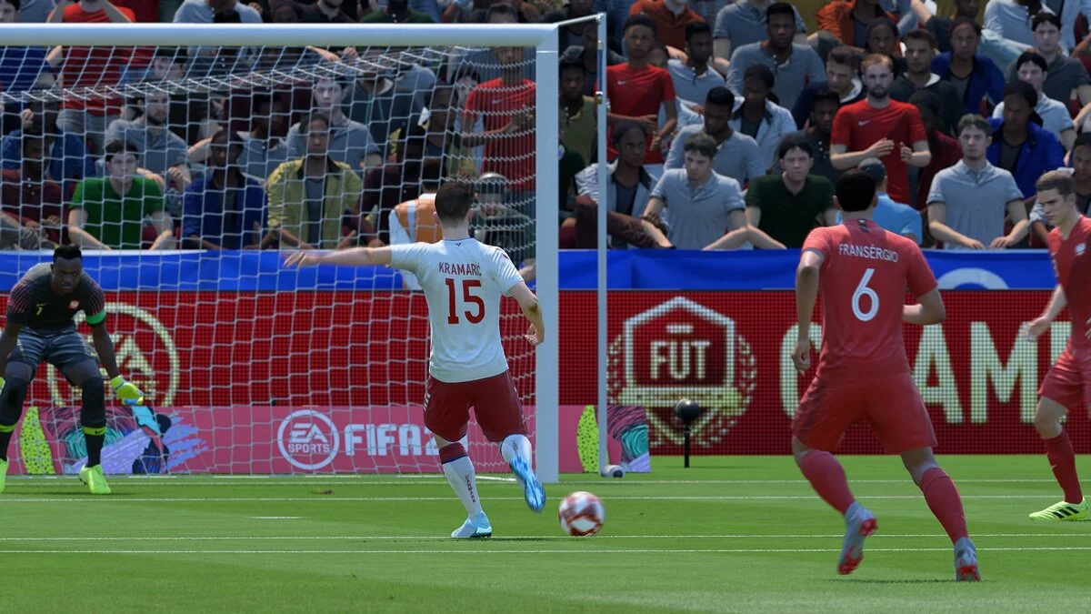 Скриншот из игры FIFA 20 - 17