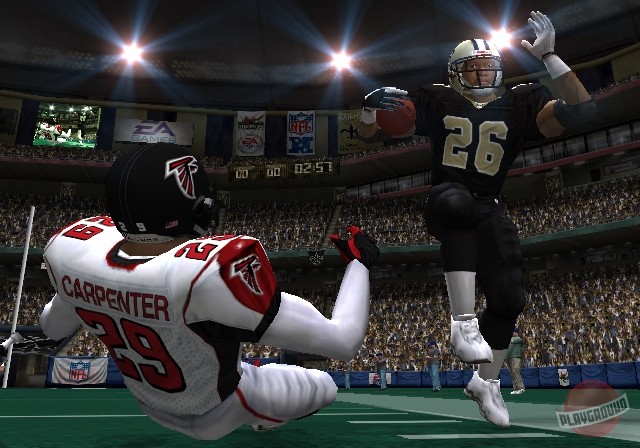 Скриншот из игры Madden NFL 2004 - 17