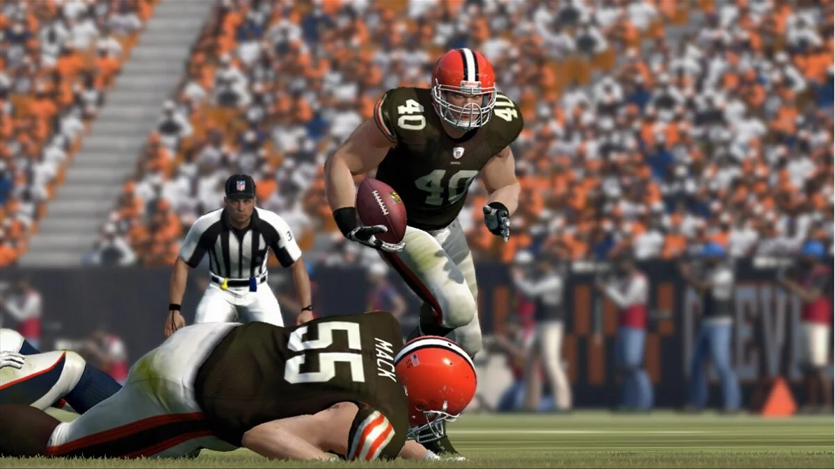 Скриншот из игры Madden NFL 12 - 38