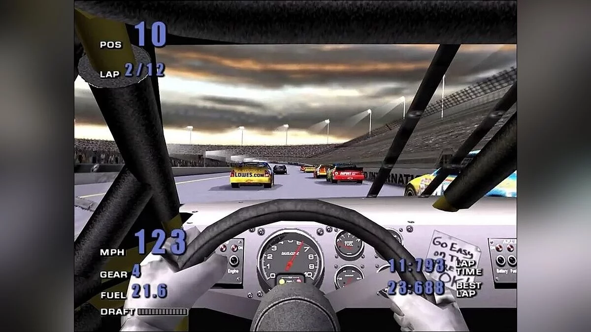 Скриншот из игры NASCAR 2001 - 2