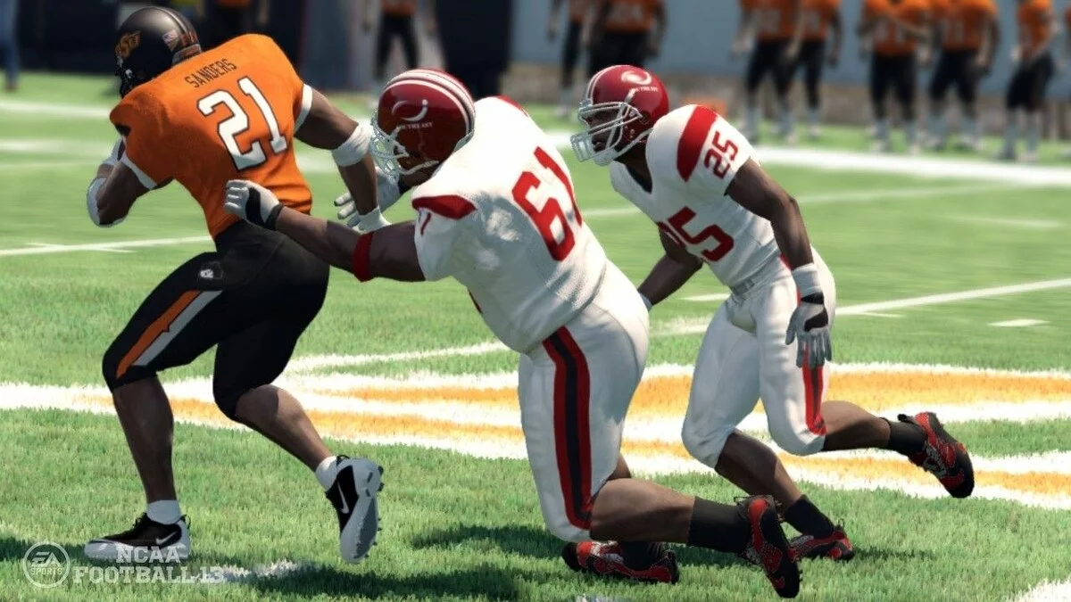Скриншот из игры NCAA Football 13 - 55