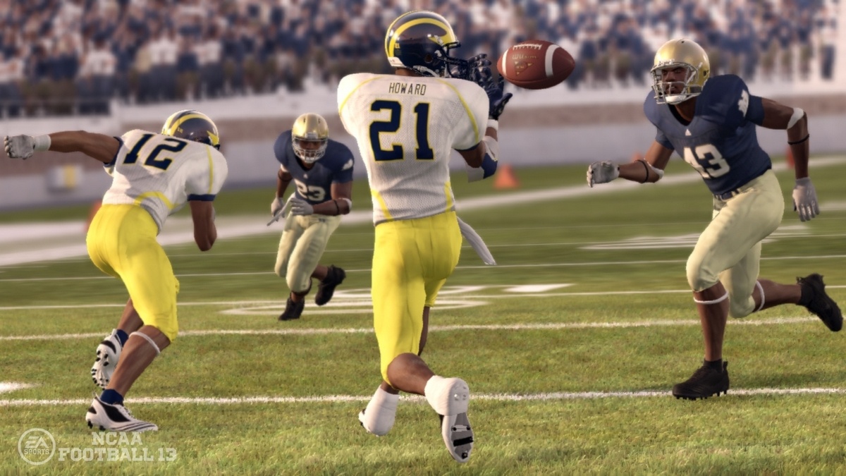 Скриншот из игры NCAA Football 13 - 32