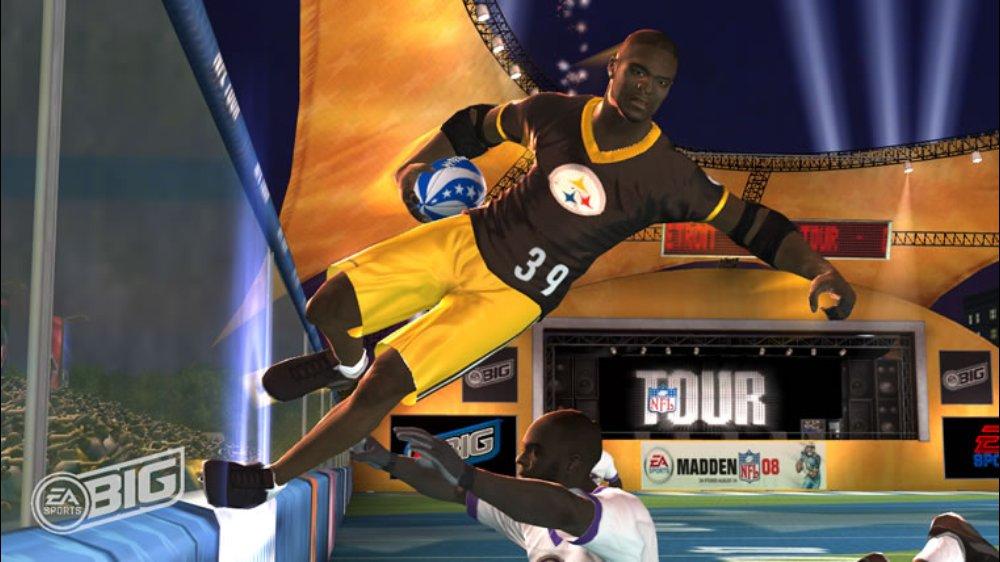 Скриншот из игры NFL Tour - 15
