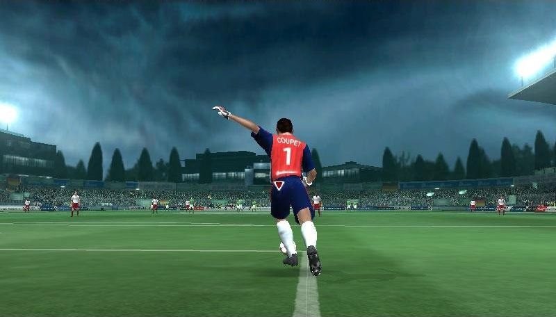 Скриншот из игры UEFA Champions League 2004-2005 - 55