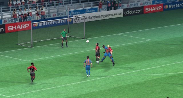 Скриншот из игры UEFA Champions League 2004-2005 - 17
