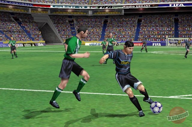 Скриншот из игры FIFA 2000 - 6