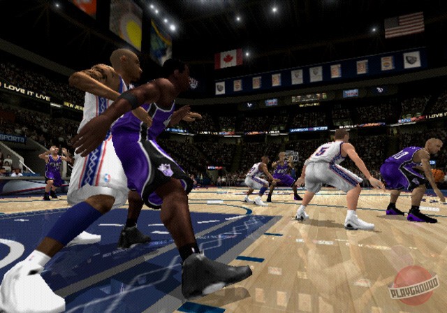 Скриншот из игры NBA Live 2004 - 7