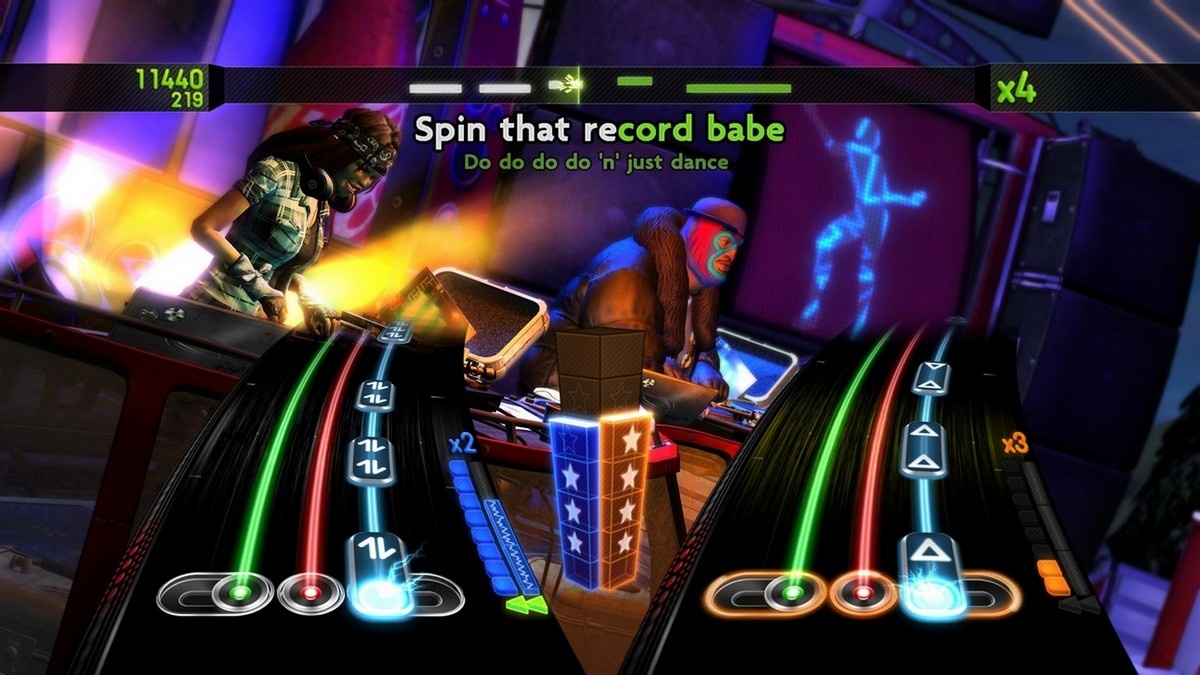 Скриншот из игры DJ Hero 2 - 42