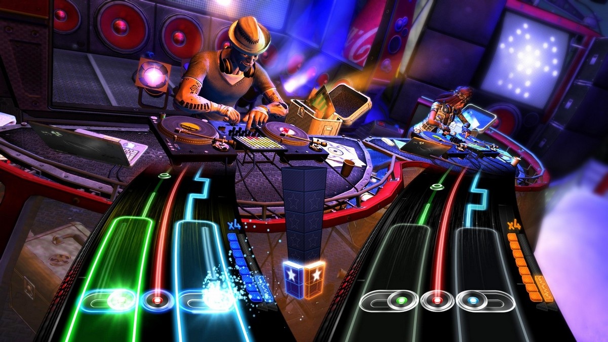 Скриншот из игры DJ Hero 2 - 72
