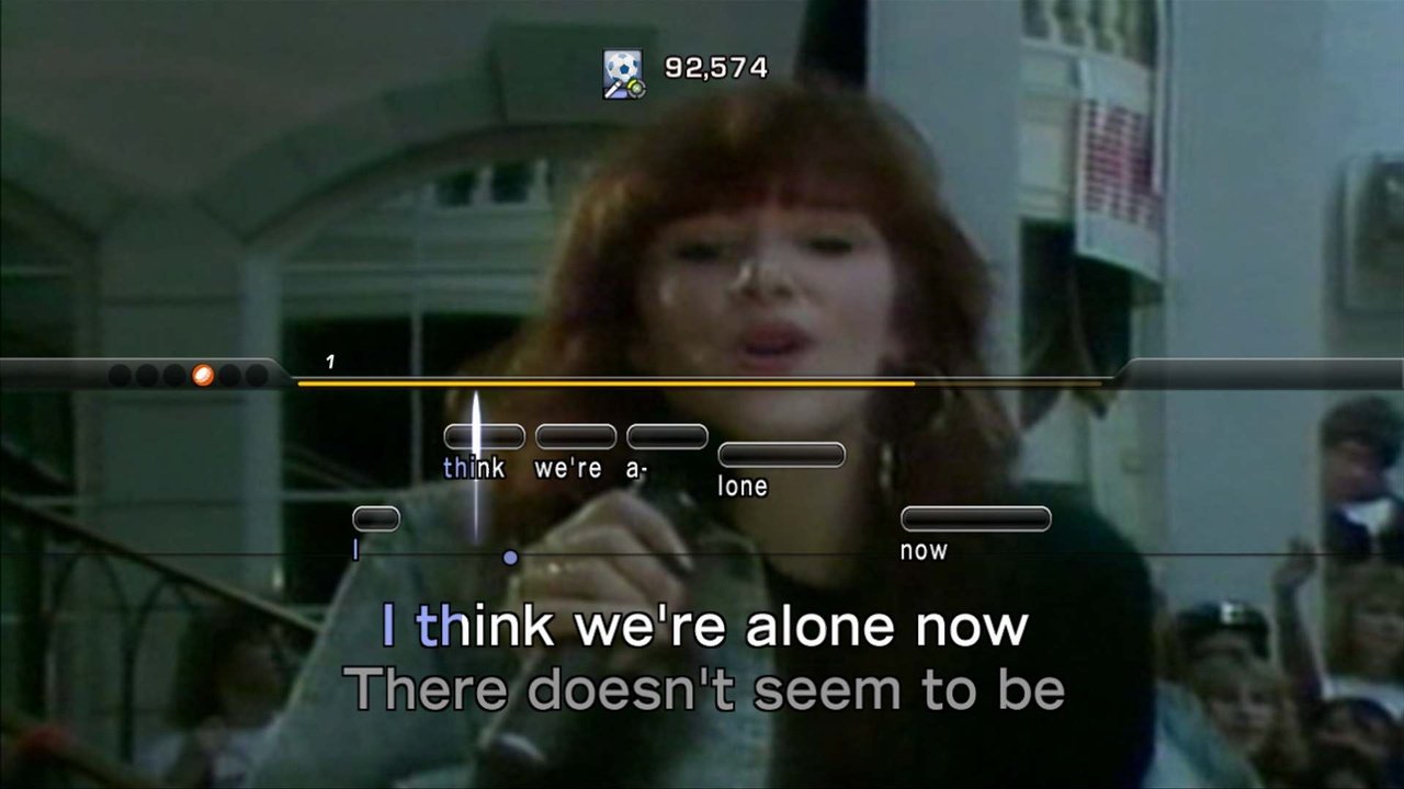 Скриншот из игры Lips: Party Classics - 4