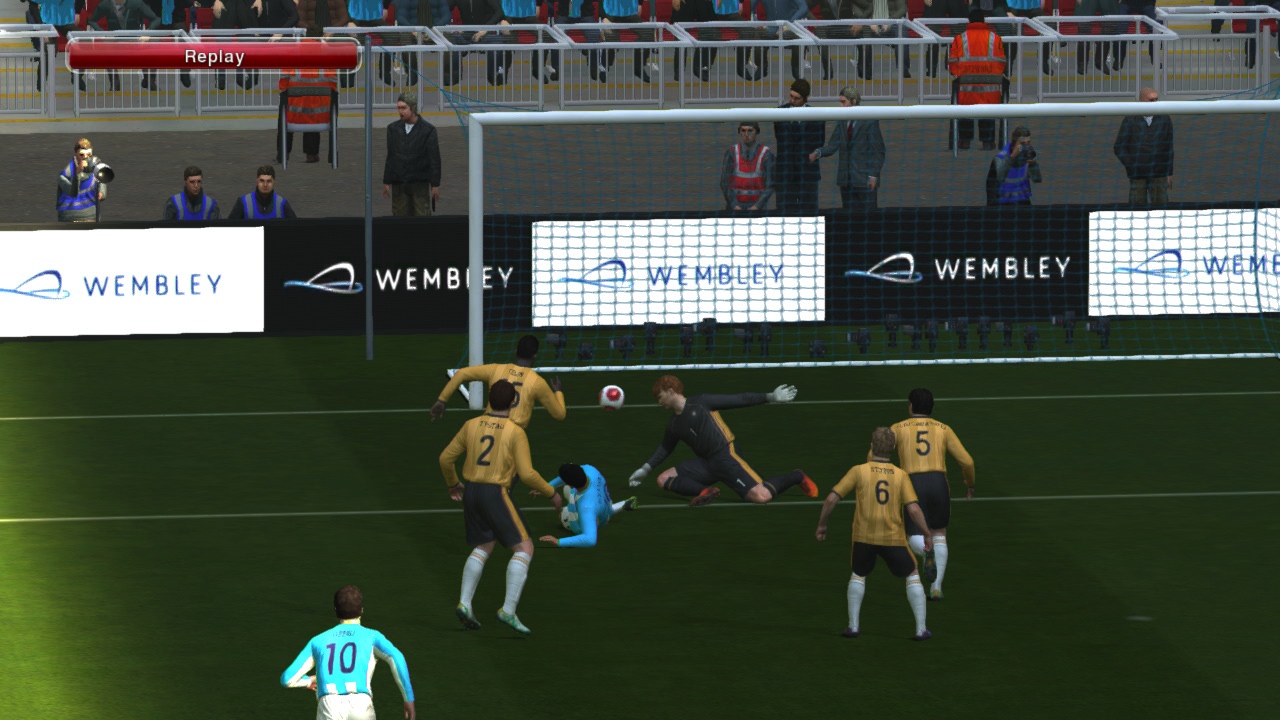 Скриншот из игры Pro Evolution Soccer 2014 - 90