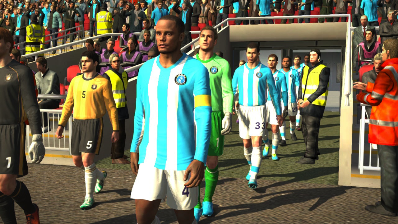 Скриншот из игры Pro Evolution Soccer 2014 - 118