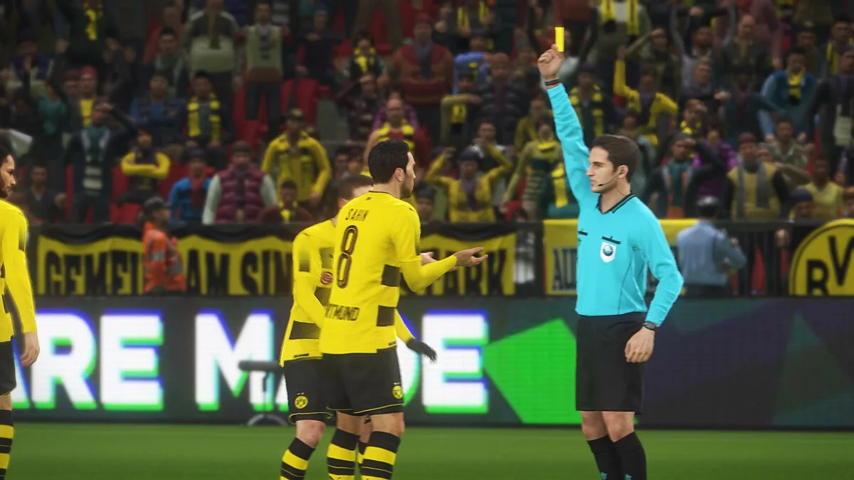 Скриншот из игры Pro Evolution Soccer 2018 - 21