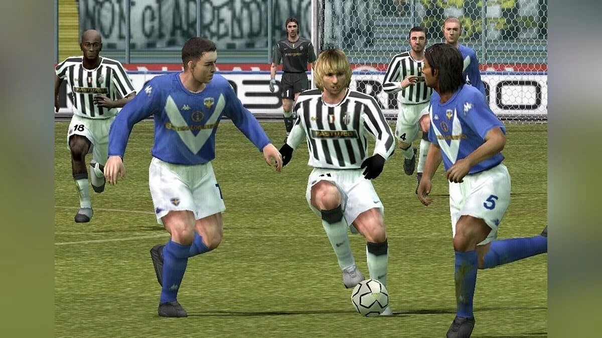 Скриншот из игры Pro Evolution Soccer 4 - 6