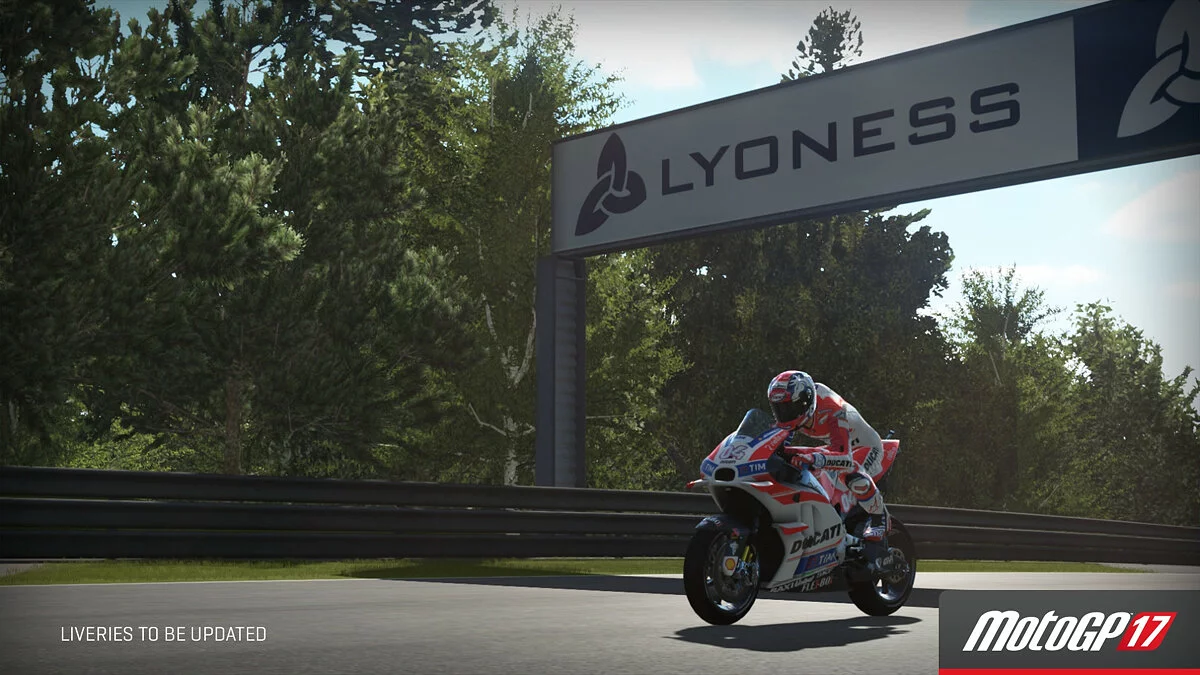 Скриншот из игры MotoGP 17 - 19