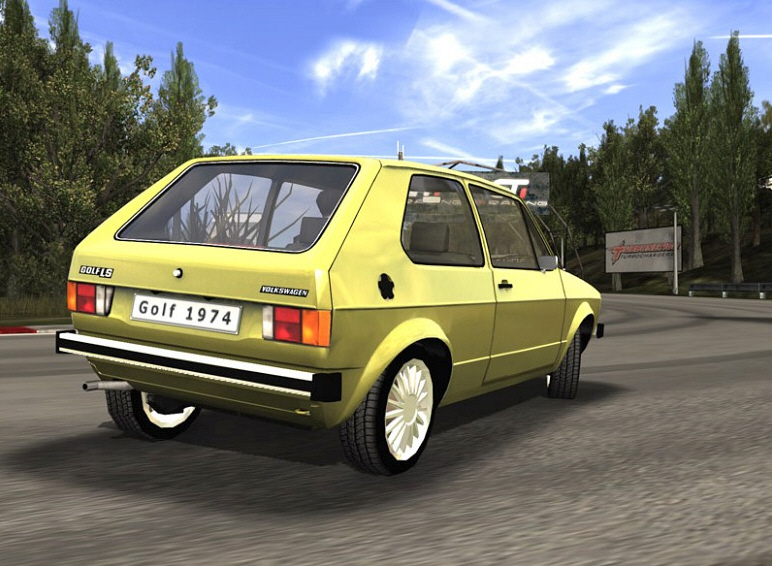 Скриншот из игры GTI Racing - 6