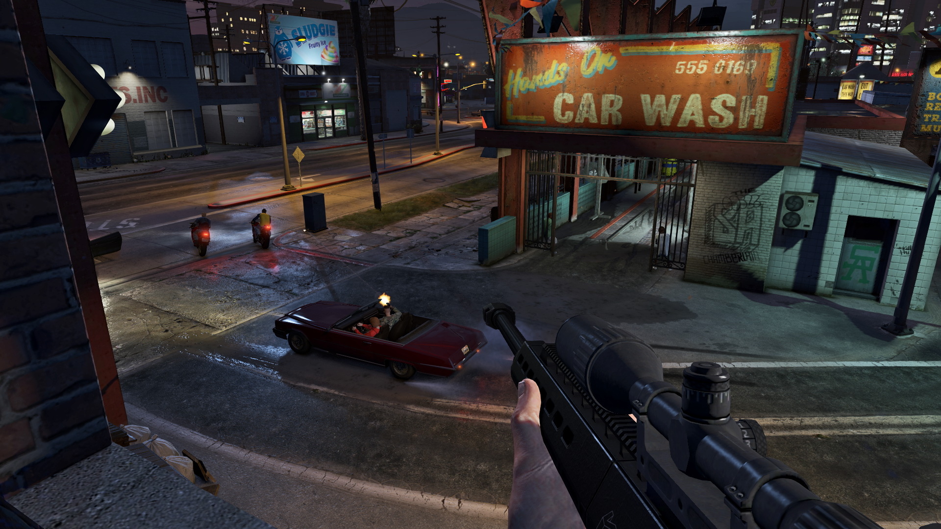 Скриншот из игры Grand Theft Auto Online - 93