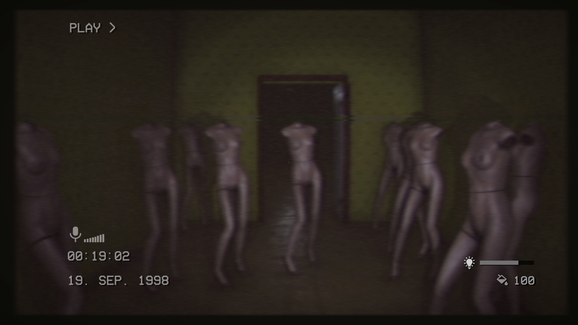 Скриншот из игры The Backrooms 1998 - Found Footage Survival Horror Game - 89
