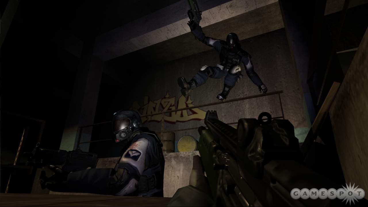Скриншот из игры F.E.A.R. Perseus Mandate - 3