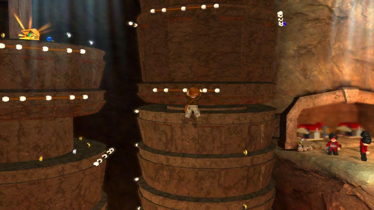 Скриншот из игры Lego Indiana Jones: The Original Adventures - 3